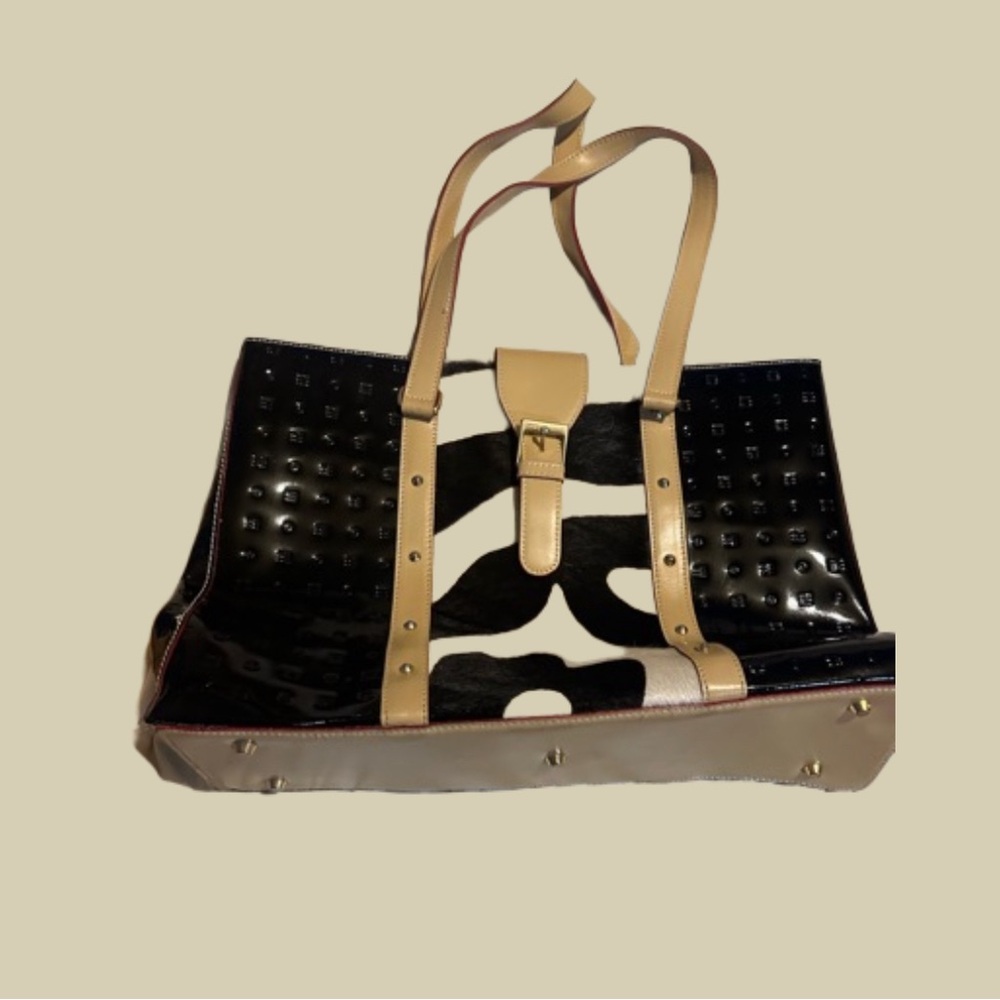 Arcadia. Patent leather and animal hair tote made in Italy